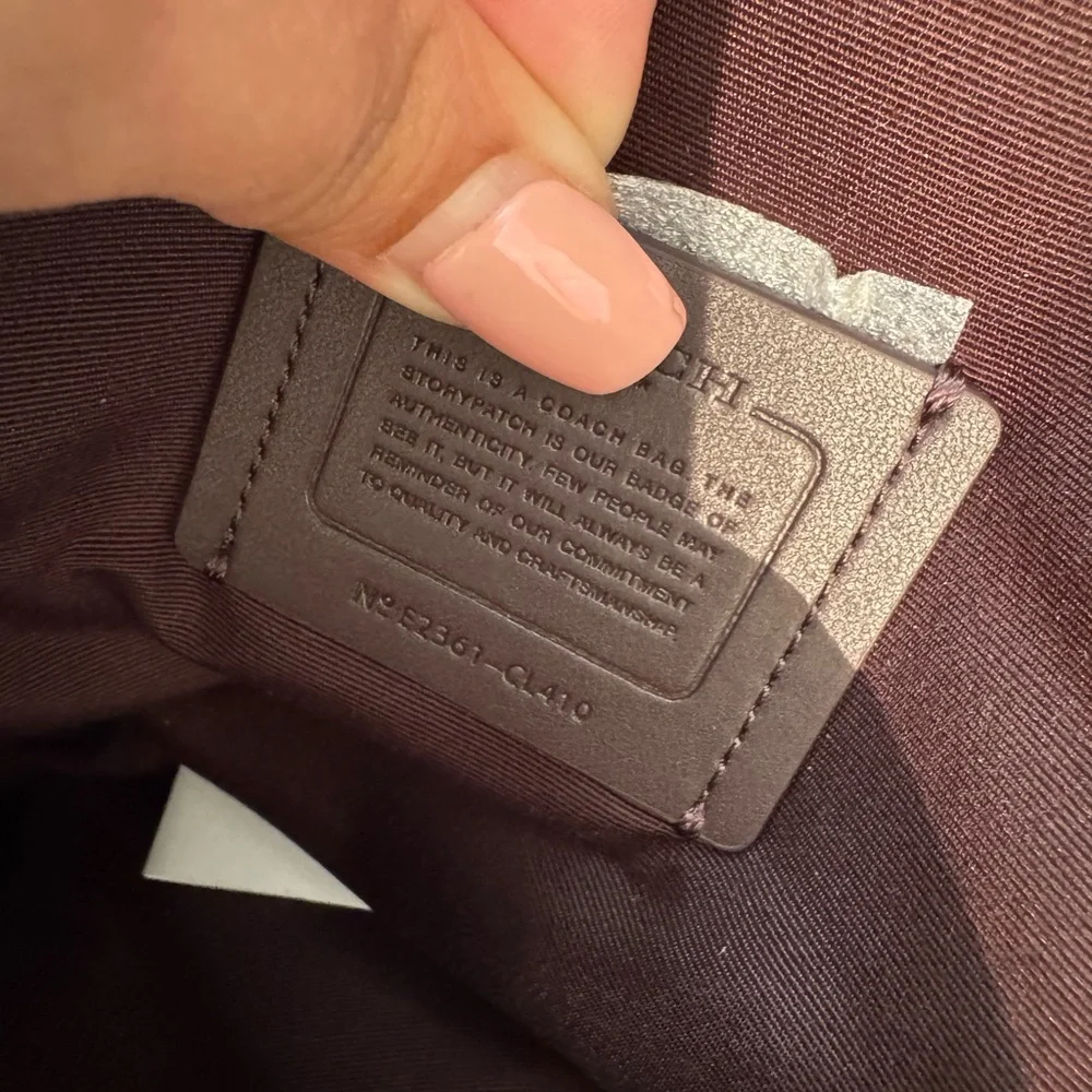 Coach lilac sling bag with gunmetal hardware - Picture 12 of 15